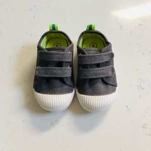 Cat & Jack size 5 toddler boys shoes